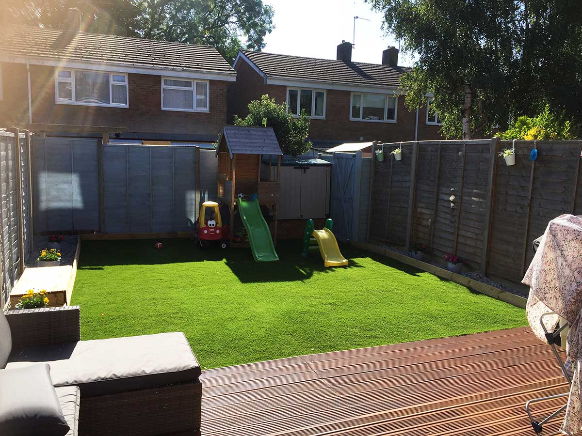 Ludlow Artificial Grass Family Garden