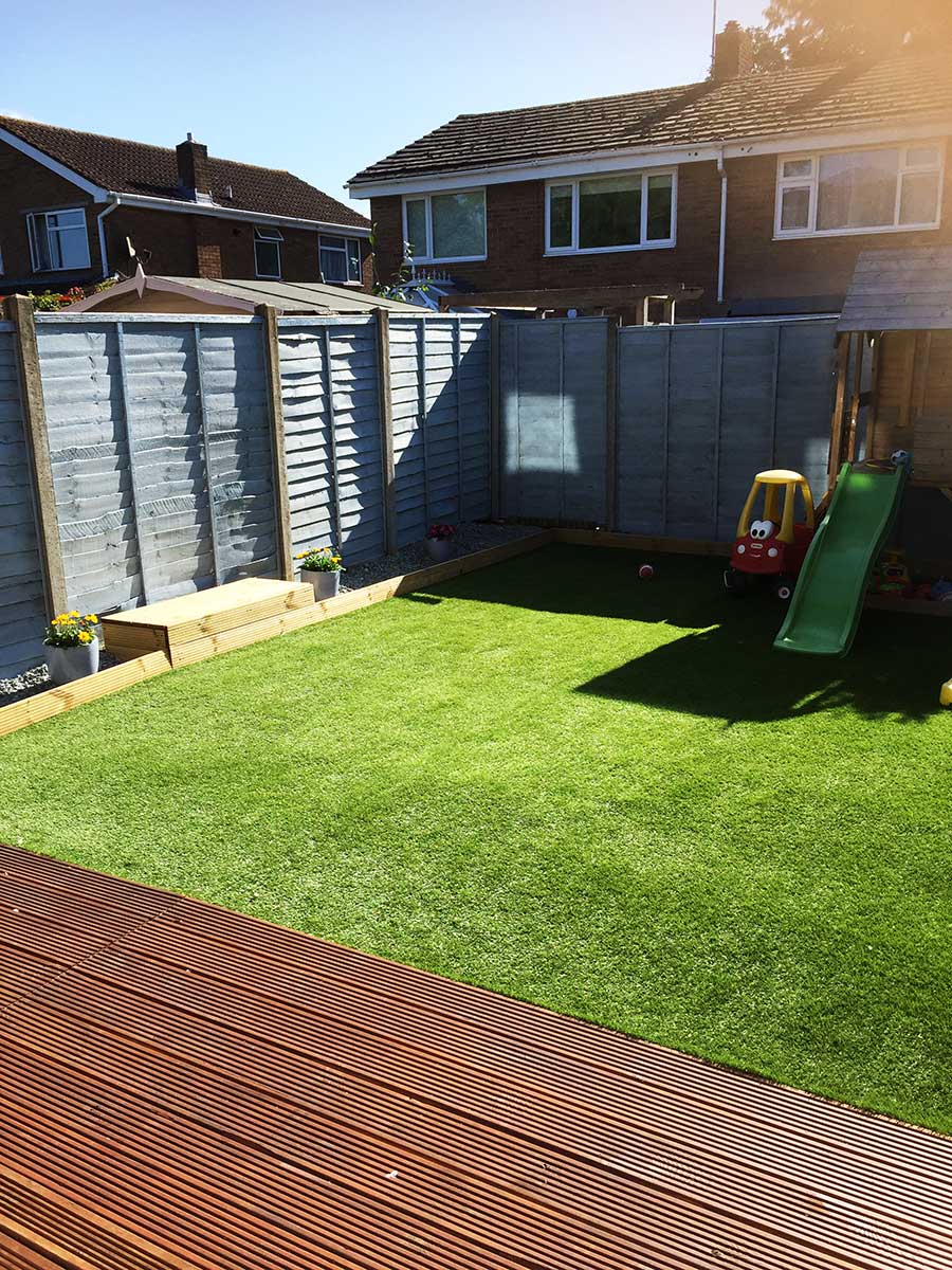 Ludlow Artificial Grass Family Garden