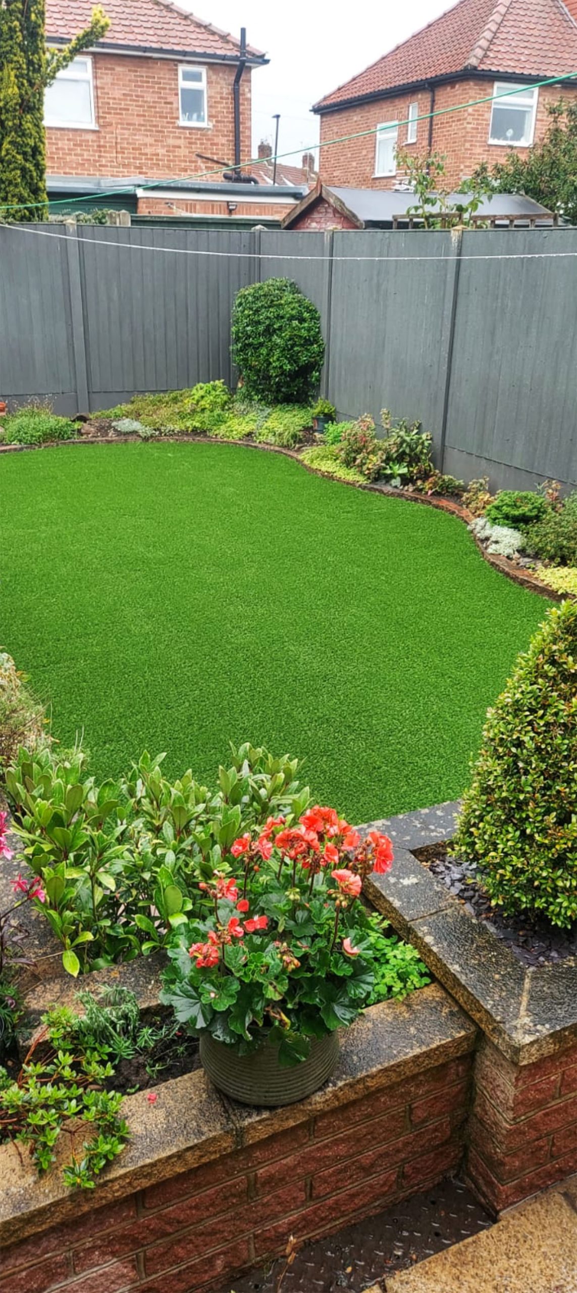 Absolutely Beautiful Grass Installation by Easigarden